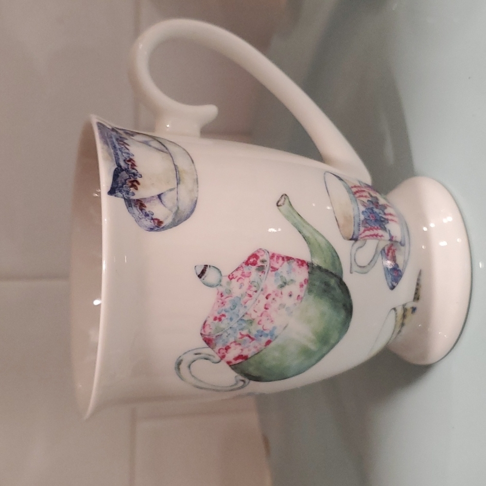 Stechol Gracie footed teacup